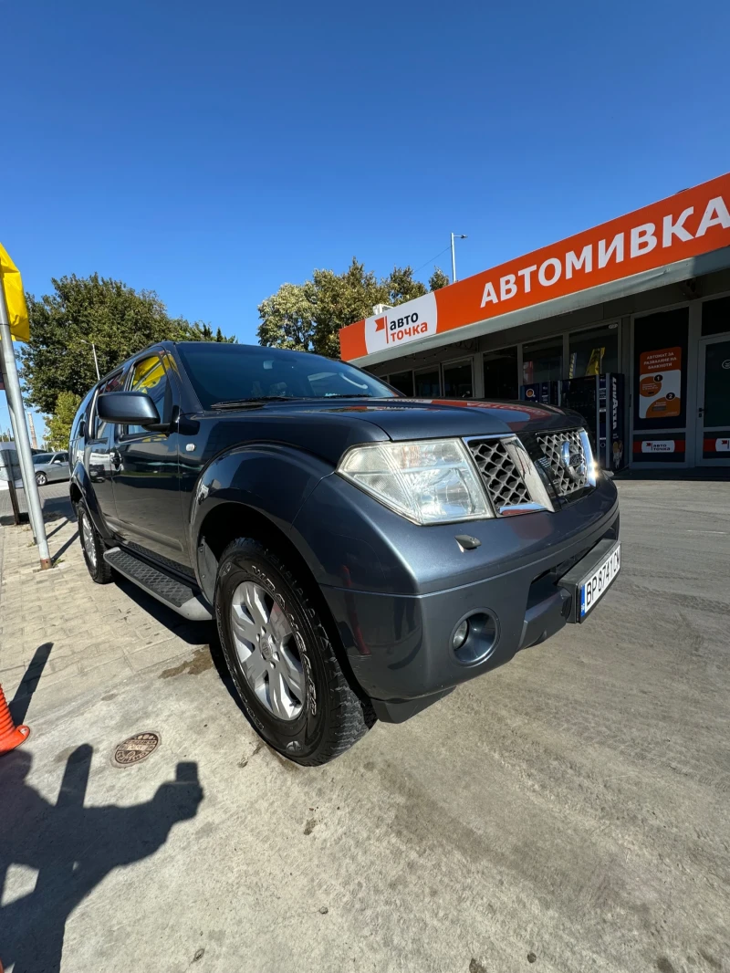 Nissan Pathfinder 2.5 Д, снимка 1 - Автомобили и джипове - 48645752