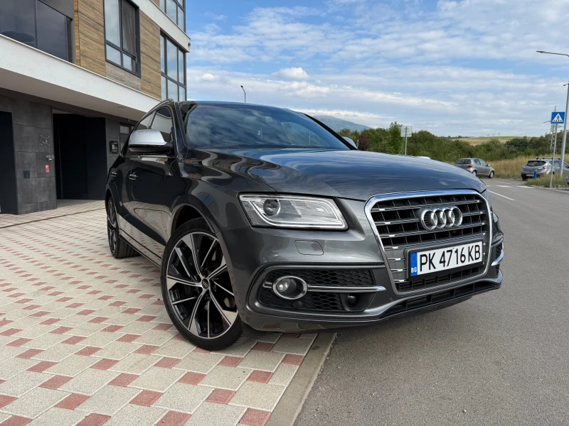 Audi SQ5 Competition, Keyless, Distronic, Panorama, CarPlay, снимка 3 - Автомобили и джипове - 51466881