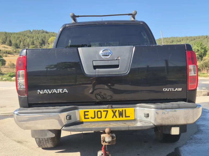 Nissan Navara 2.5, снимка 6 - Автомобили и джипове - 51664779