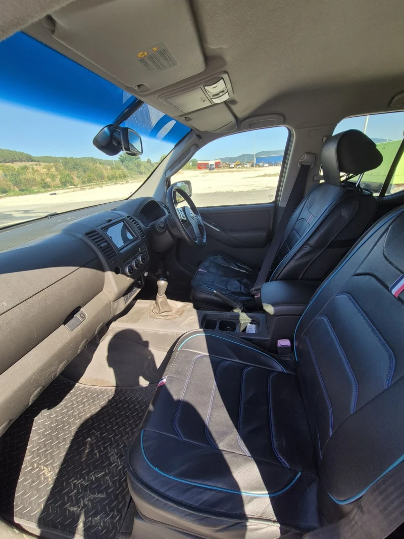 Nissan Navara 2.5, снимка 15 - Автомобили и джипове - 51664779