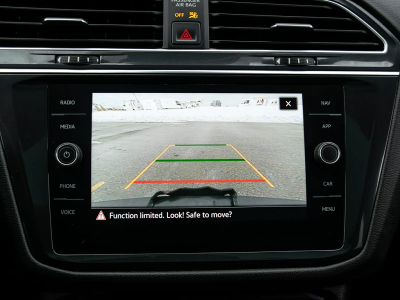 VW Tiguan 2023* HIGHLINE R-LINE* 7 PASS* FENDER AUDIO* LANE , снимка 9 - Автомобили и джипове - 53135996