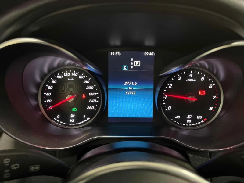 Mercedes-Benz GLC * 300 * CARFAX * БЕЗ ПЪРВОНАЧАЛНА ВНОСКА, снимка 7 - Автомобили и джипове - 53194063