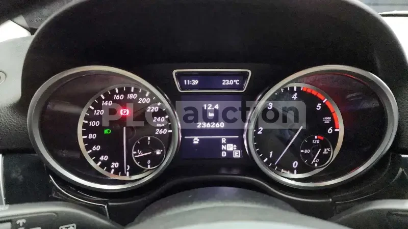 Mercedes-Benz ML  - изображение 7