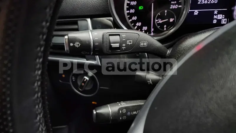 Mercedes-Benz ML  - изображение 10