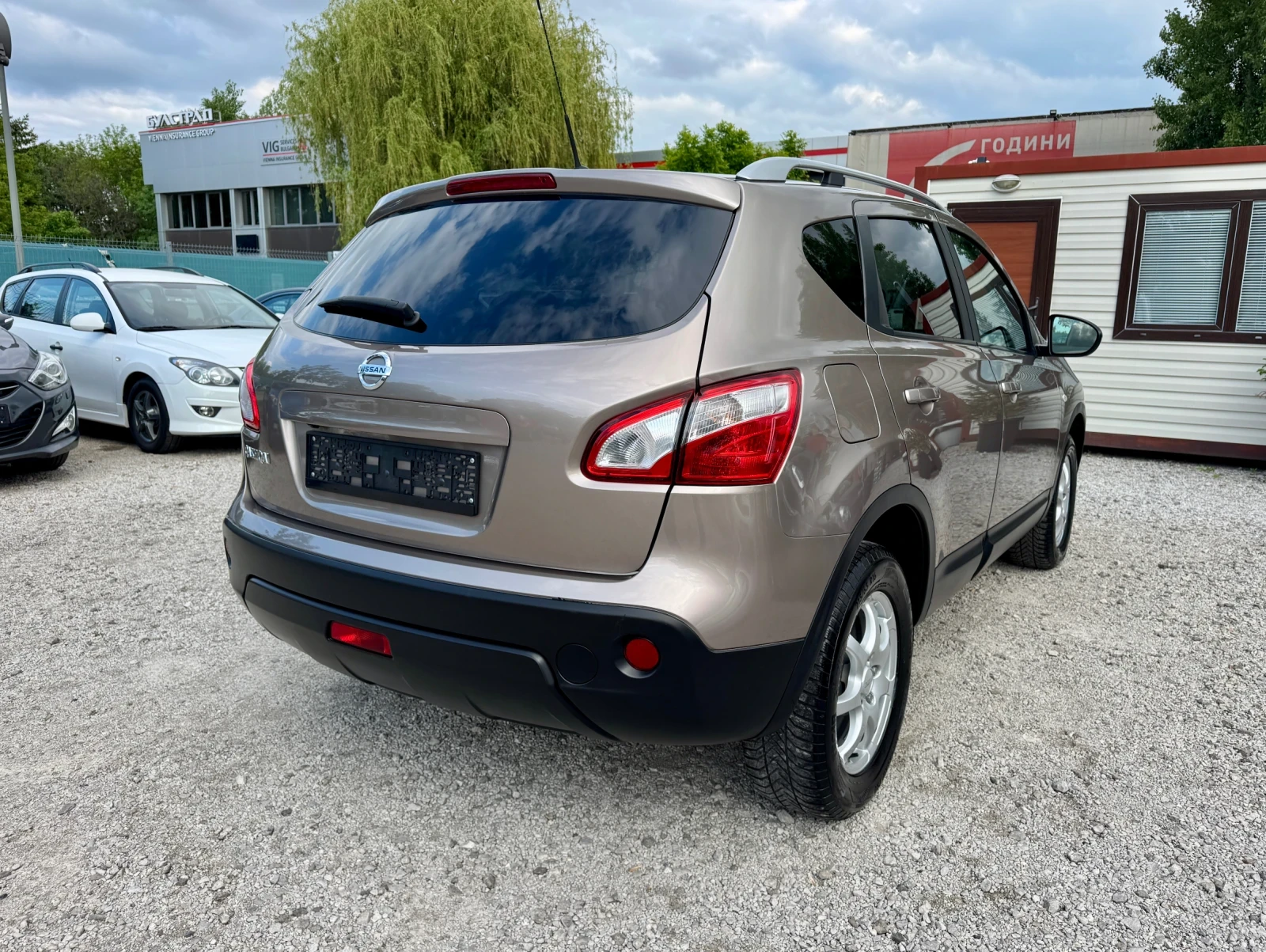 Nissan Qashqai 2.0i 4х4            ТОП СЪСТОЯНИЕ !!!  - изображение 5