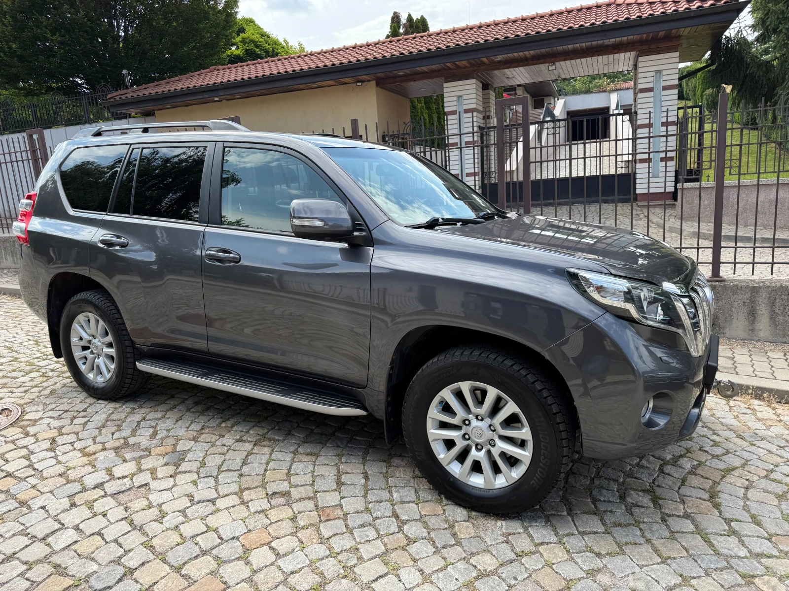 Toyota Land cruiser Land Cruiser 150 - изображение 3