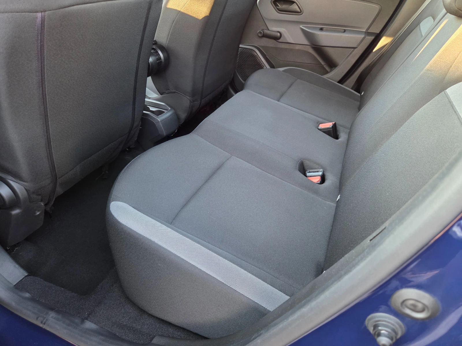 Dacia Duster 1.6I GAZ - изображение 6