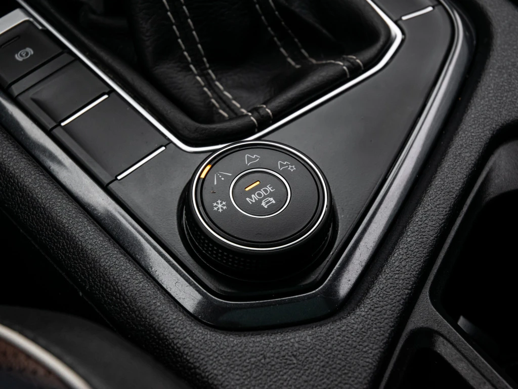 VW Tiguan 2023* HIGHLINE R-LINE* 7 PASS* FENDER AUDIO* LANE  | Mobile.bg � ����������� 12