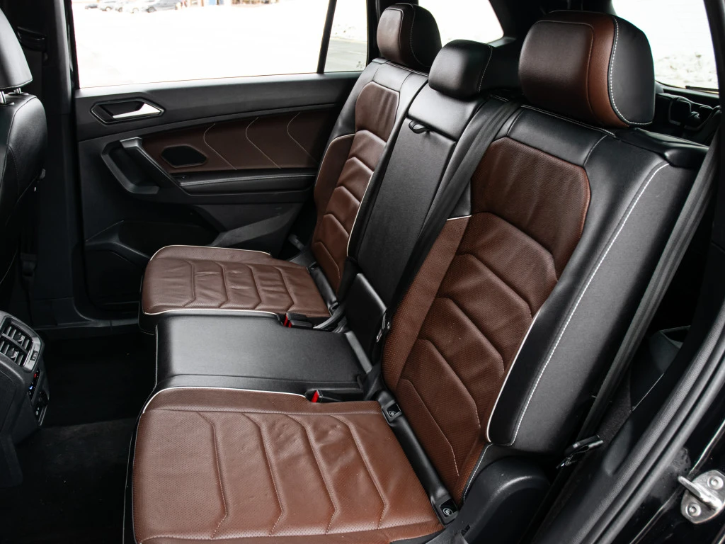 VW Tiguan 2023* HIGHLINE R-LINE* 7 PASS* FENDER AUDIO* LANE  | Mobile.bg � ����������� 16