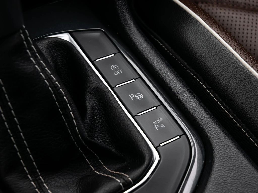 VW Tiguan 2023* HIGHLINE R-LINE* 7 PASS* FENDER AUDIO* LANE  | Mobile.bg � ����������� 11