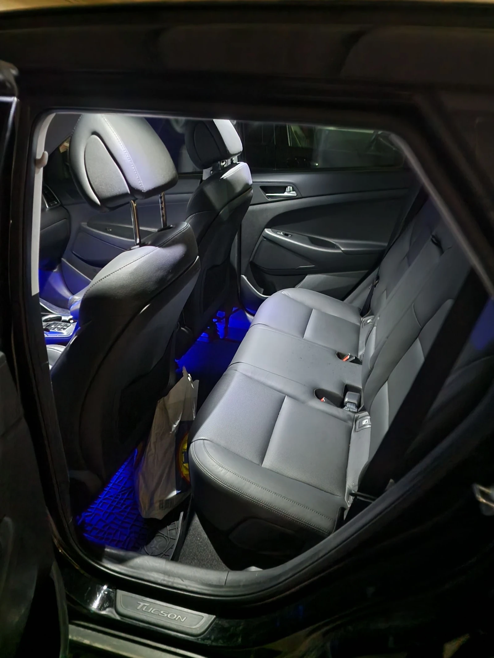 Hyundai Tucson 2.0 CRDI PREMIUM 4x4 185 k.c. disel, снимка 5 - Автомобили и джипове - 53609661