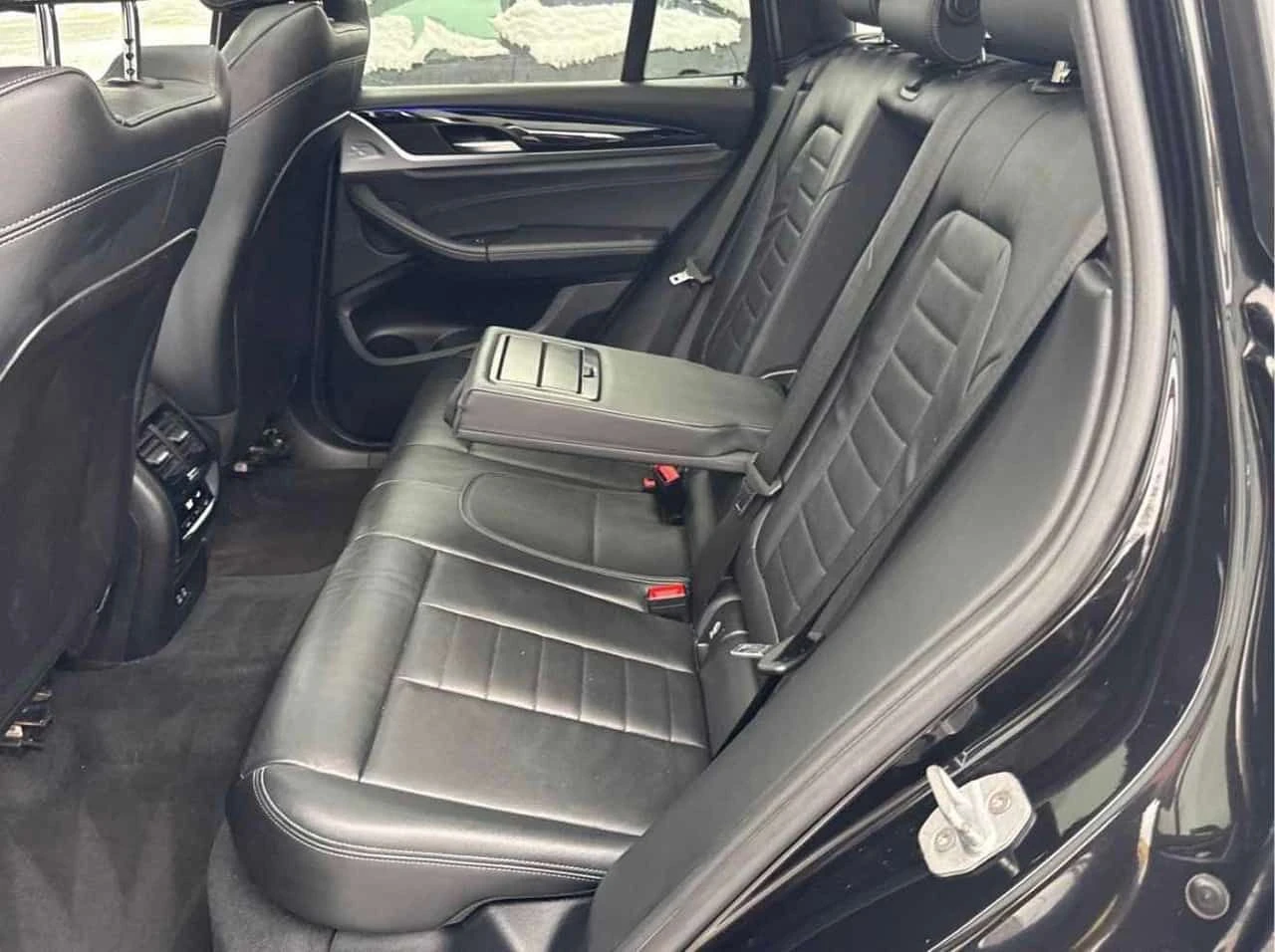 BMW X3 * xDrive30i * CARFAX * Дигитално табло * Два ключа, снимка 11 - Автомобили и джипове - 53965013