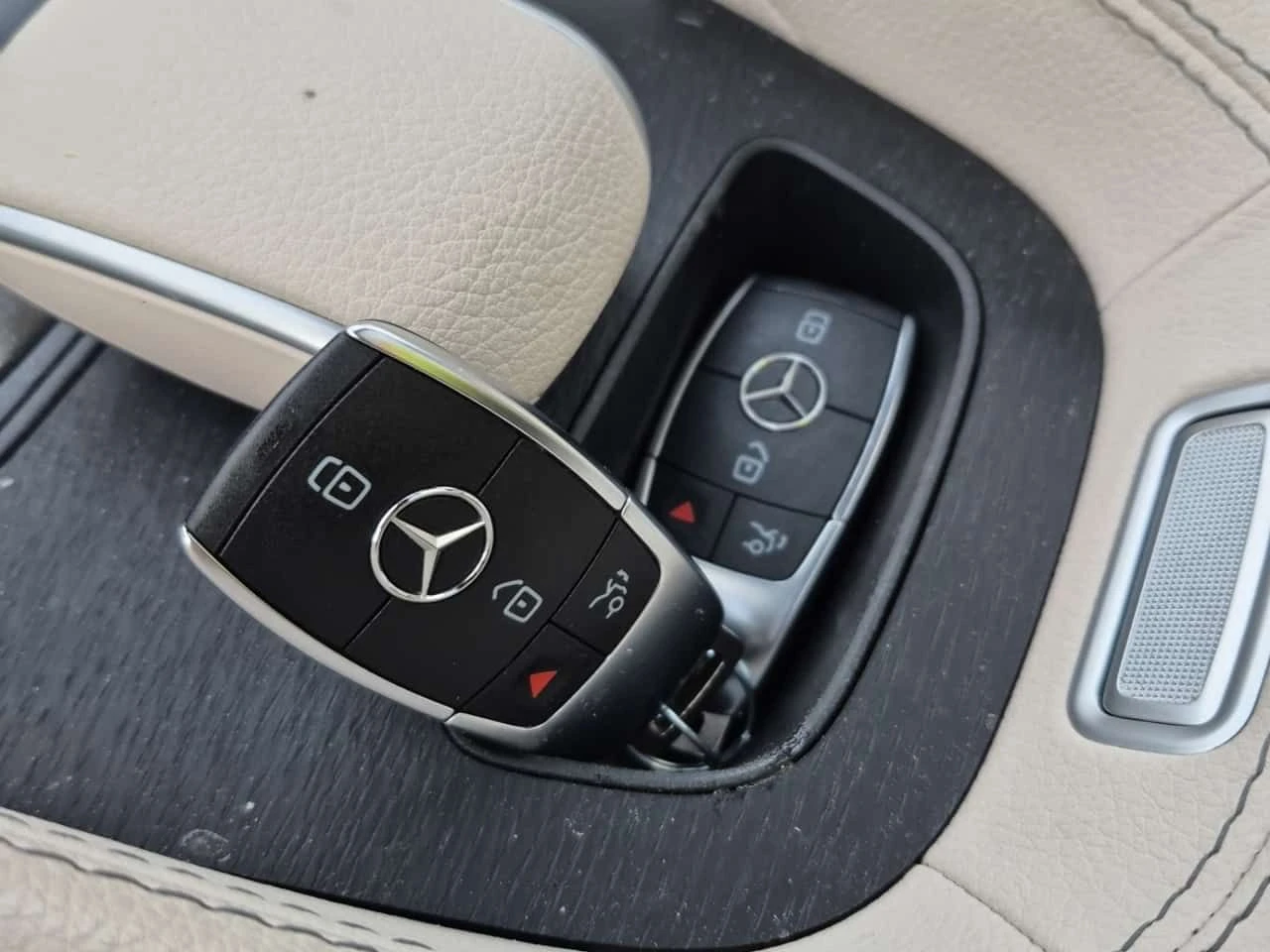 Mercedes-Benz GLE 350 * ДИСТРОНИК* ПОДГРЕВ* ПАНОРАМА* , снимка 8 - Автомобили и джипове - 54120221