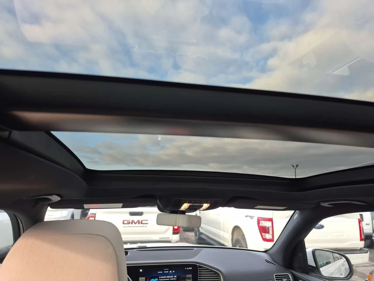 Mercedes-Benz GLE 350 * ДИСТРОНИК* ПОДГРЕВ* ПАНОРАМА* , снимка 13 - Автомобили и джипове - 54120221