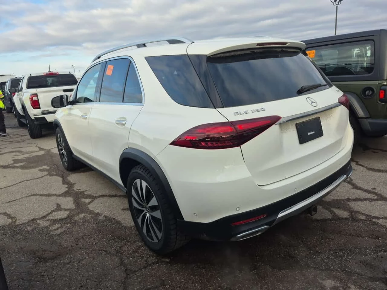 Mercedes-Benz GLE 350 * ДИСТРОНИК* ПОДГРЕВ* ПАНОРАМА* , снимка 4 - Автомобили и джипове - 54120221