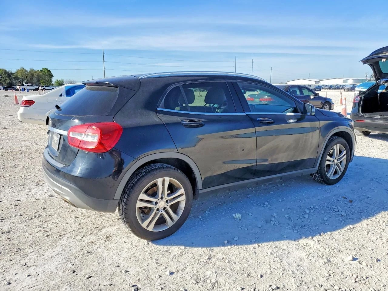Mercedes-Benz GLA 250, снимка 3 - Автомобили и джипове - 54157783