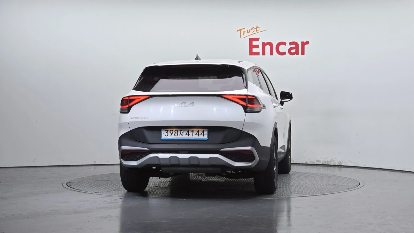 Kia Sportage 1.6 T-GDI Trendy | Адаптивен круиз | Навигация | К, снимка 4 - Автомобили и джипове - 54918921