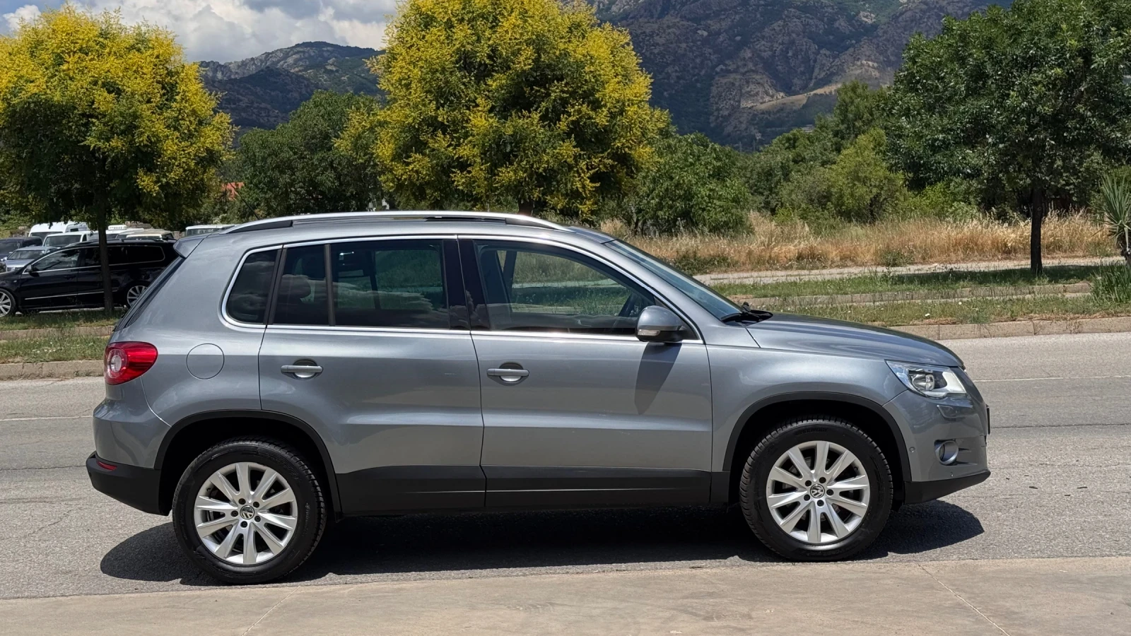 VW Tiguan 2.0TDI 140кс DSG 4MOTION* HIGHLINE* , снимка 6 - Автомобили и джипове - 55050025