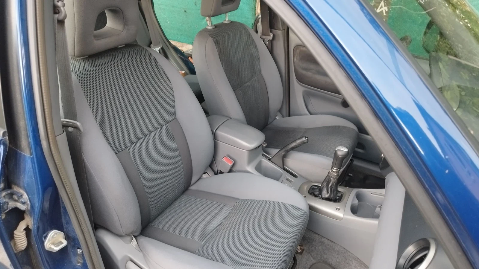 Toyota Rav4 2.0 D4D , снимка 5 - Автомобили и джипове - 55132304