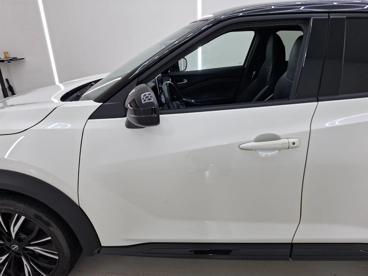 Nissan Juke 1.0 DIG-T N-Design, снимка 2 - Автомобили и джипове - 55294427