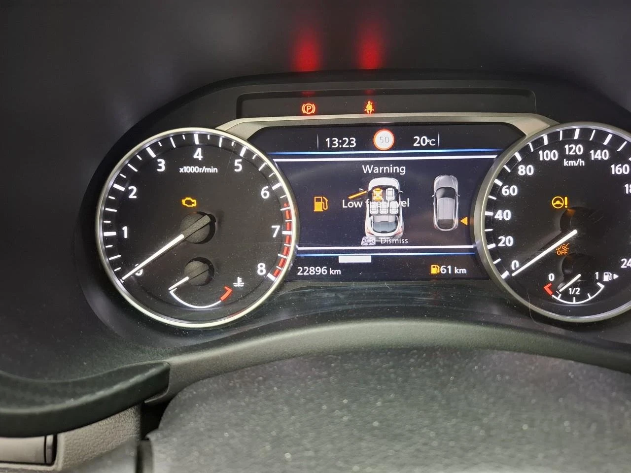 Nissan Juke 1.0 DIG-T N-Design, снимка 7 - Автомобили и джипове - 55294427