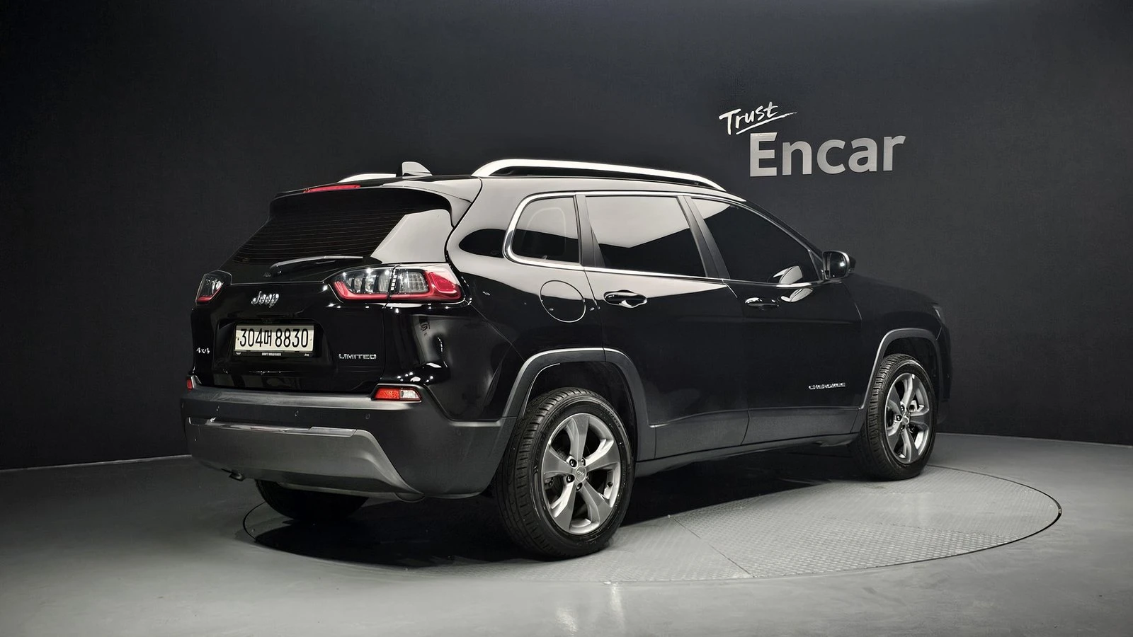 Jeep Cherokee 2.4* ЛЮК* KEYLESS* ПОДГРЕВ ВОЛАН* КРАЙНА ЦЕНА, снимка 2 - Автомобили и джипове - 55318866
