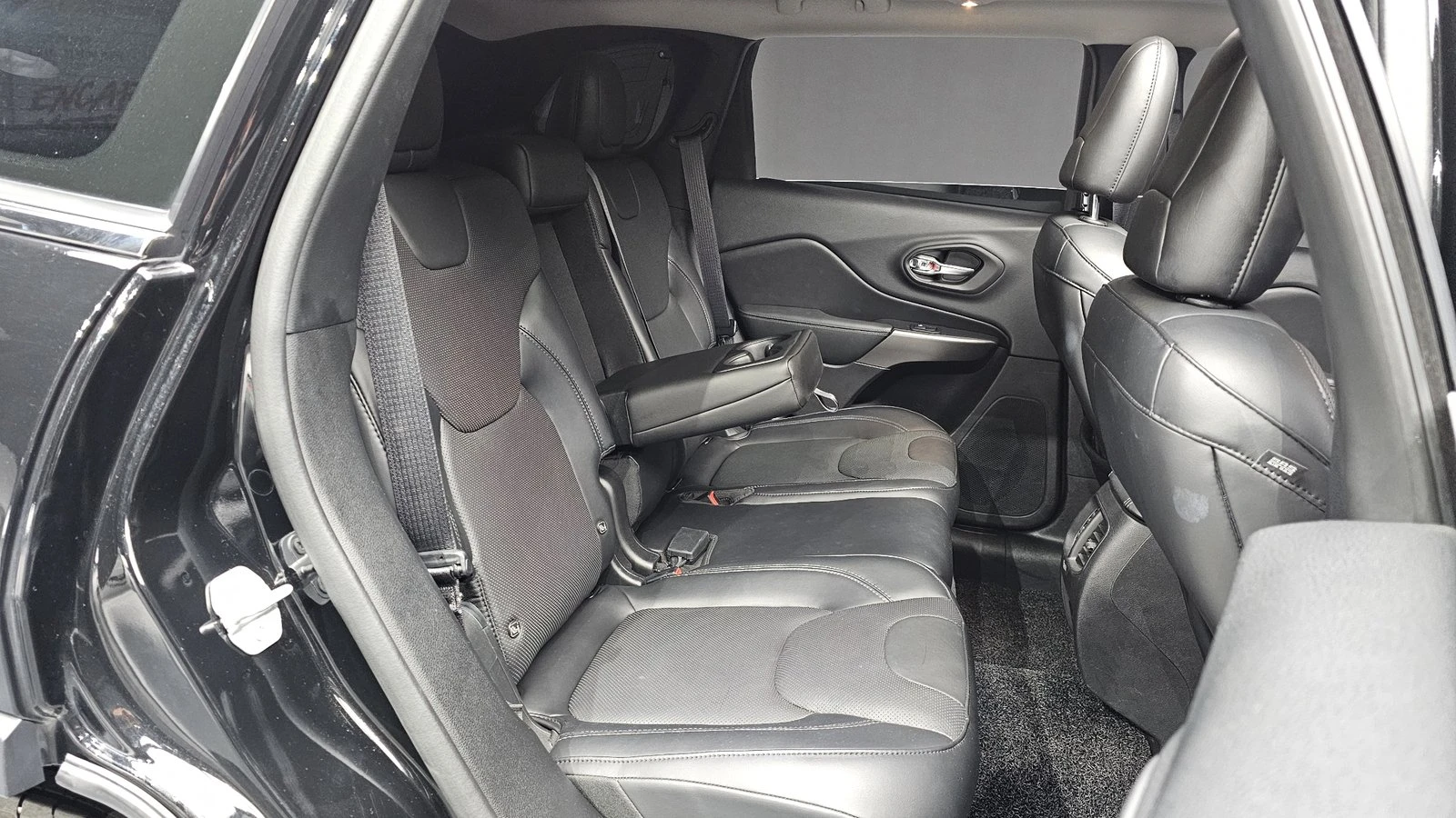 Jeep Cherokee 2.4* ЛЮК* KEYLESS* ПОДГРЕВ ВОЛАН* КРАЙНА ЦЕНА, снимка 12 - Автомобили и джипове - 55318866