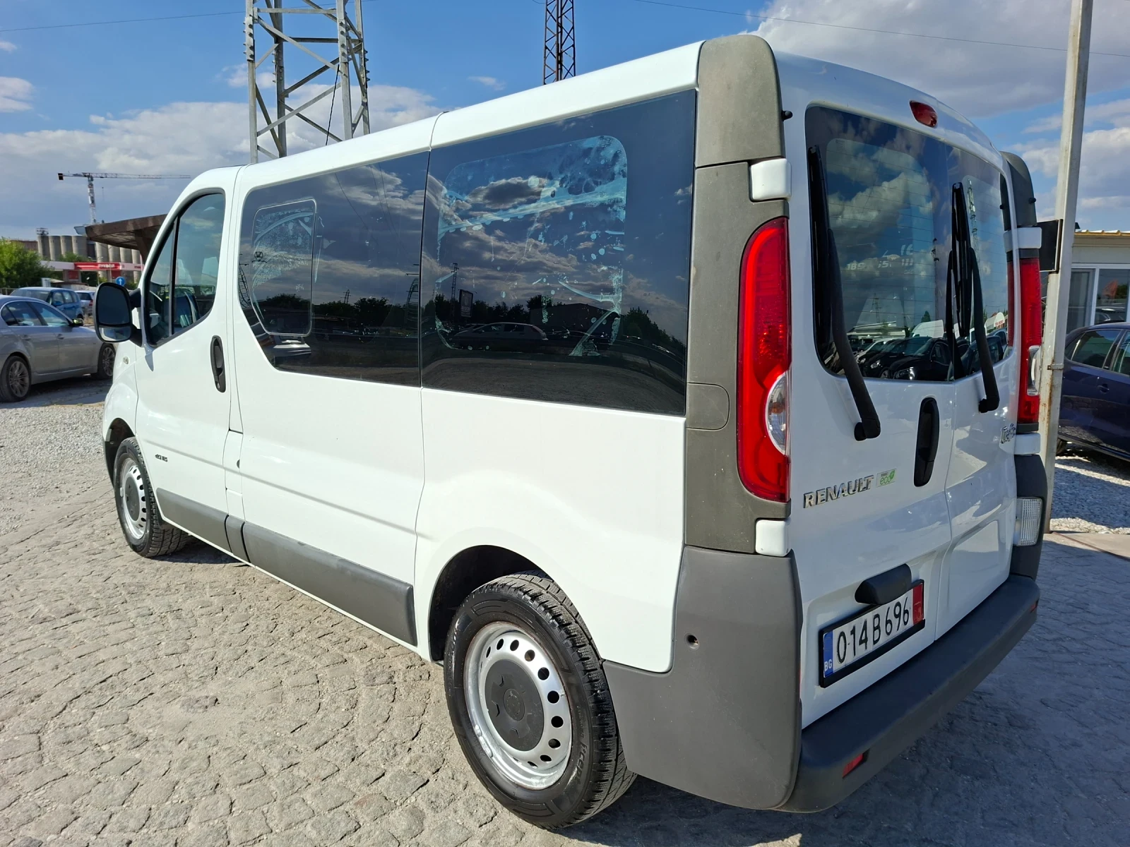 Renault Trafic 2.0D-115кс/9места/193000км, снимка 7 - Бусове и автобуси - 55666250