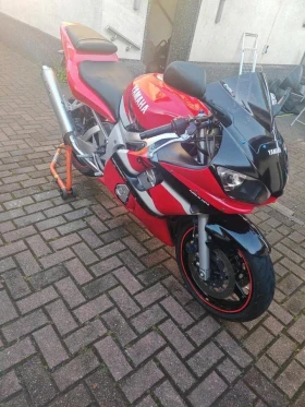  Yamaha YZF-R6