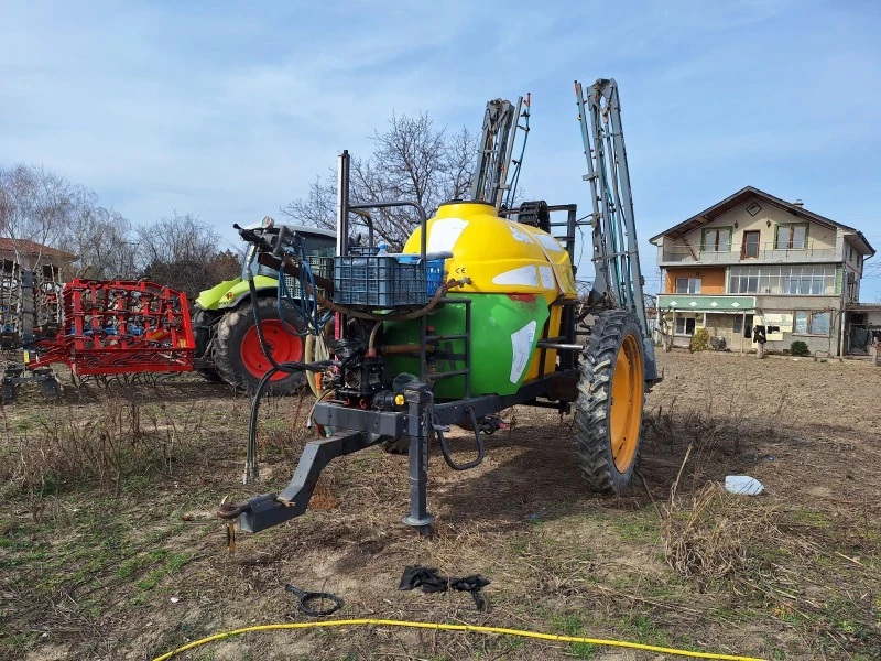 Пръскачка Друга марка Badilli Cobra 2800 литра с Регистрация, снимка 1 - Селскостопанска техника - 46719243