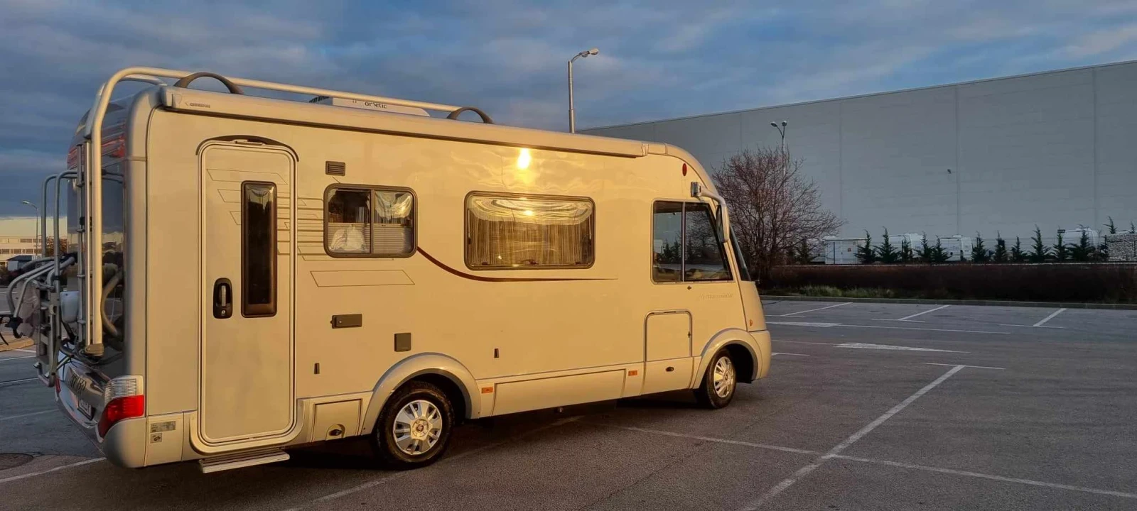 Кемпер HYMER / ERIBA Hymer B544SL