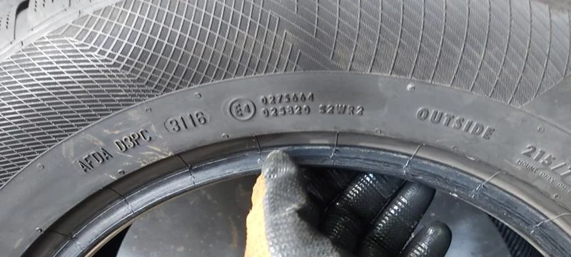 Гуми Зимни 215/70R16, снимка 7 - Гуми и джанти - 35124747