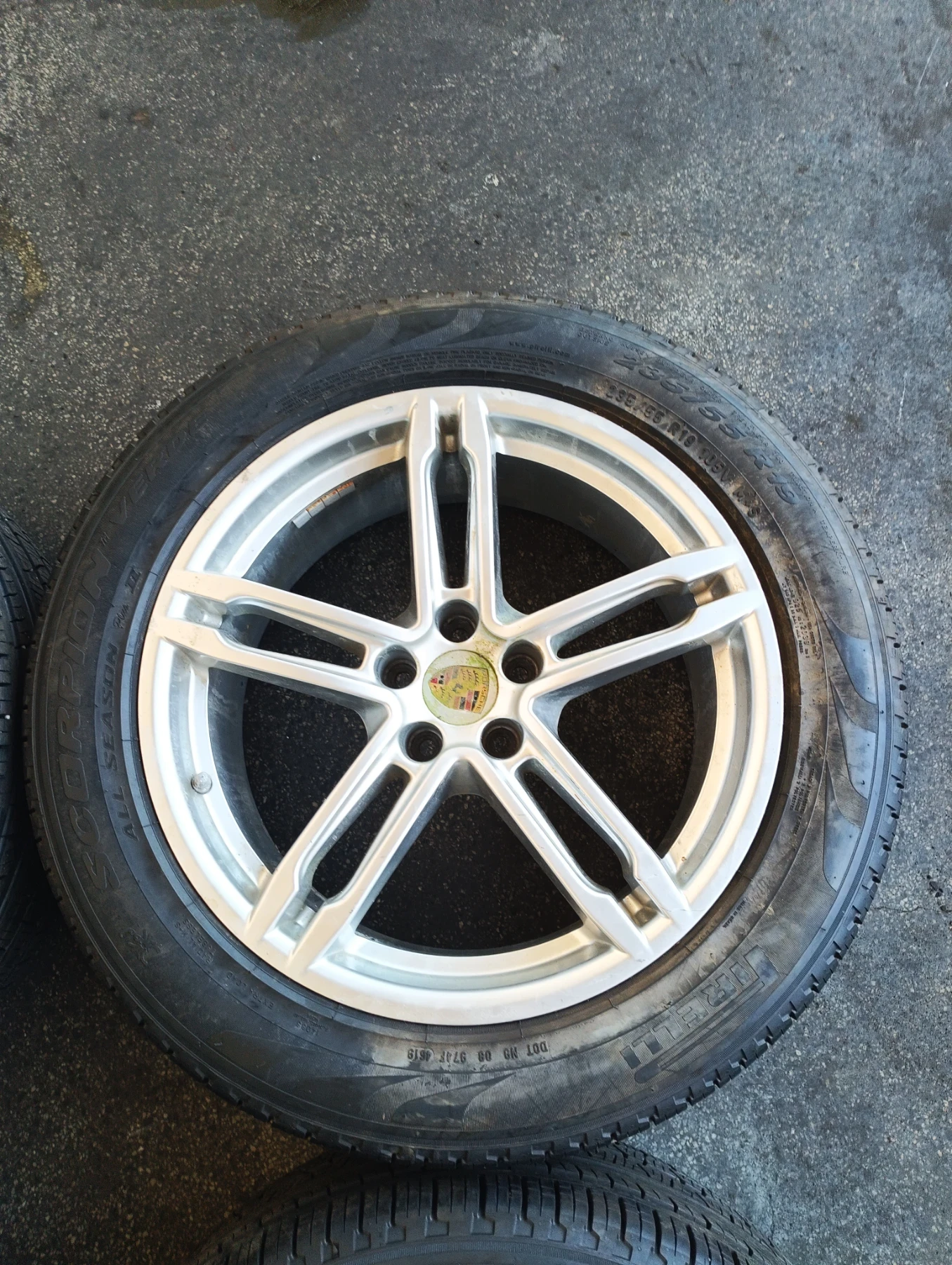 Гуми с джанти Pirelli 255/50R19, снимка 4 - Гуми и джанти - 55988449