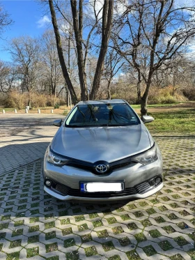 Toyota Auris 1.8 HYBRID , снимка 3