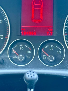 VW Touran Обслужен/Регистриран/Реални километри, снимка 12