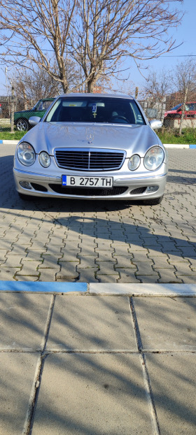 Mercedes-Benz E 270, снимка 1 - Автомобили и джипове - 44810440