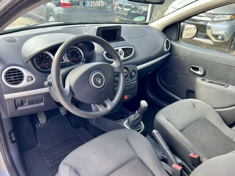 Renault Clio 1.2i 137000км., снимка 7 - Автомобили и джипове - 52696143