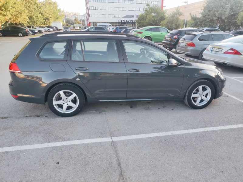 VW Golf 1.6 TDI 105kc., снимка 6 - Автомобили и джипове - 47345584