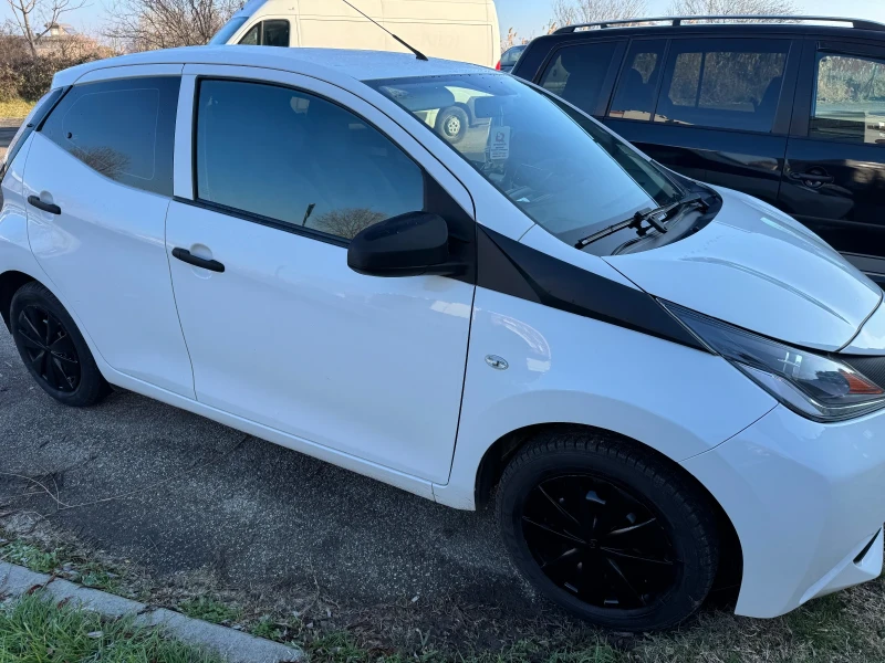 Toyota Aygo, снимка 3 - Автомобили и джипове - 48717150