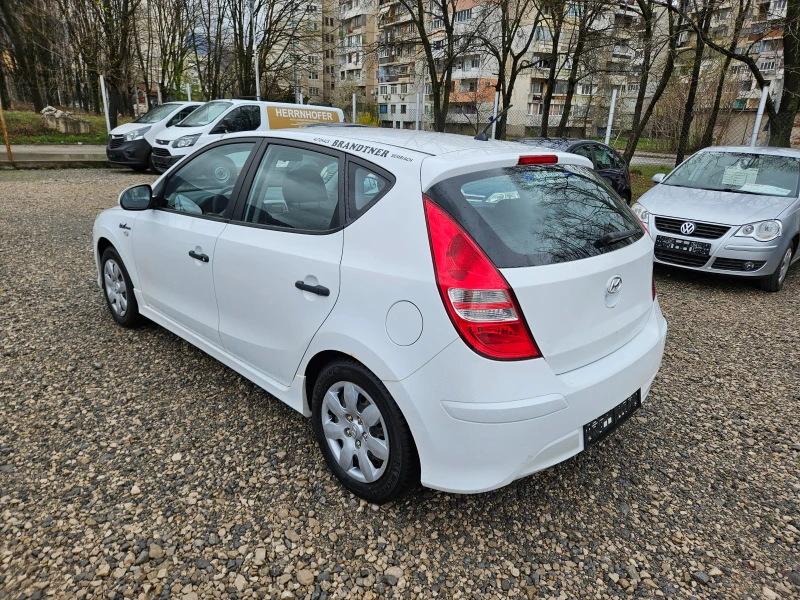 Hyundai I30 1.4 бензин 105кс facelifte, снимка 5 - Автомобили и джипове - 49496382