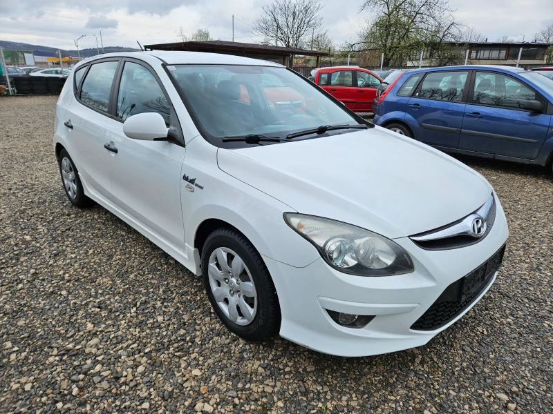 Hyundai I30 1.4 бензин 105кс facelifte, снимка 1 - Автомобили и джипове - 49496382