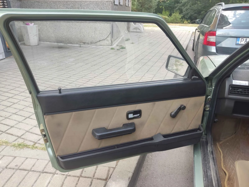 Audi 80 CC Coupe РЕТРО, снимка 7 - Автомобили и джипове - 51454274