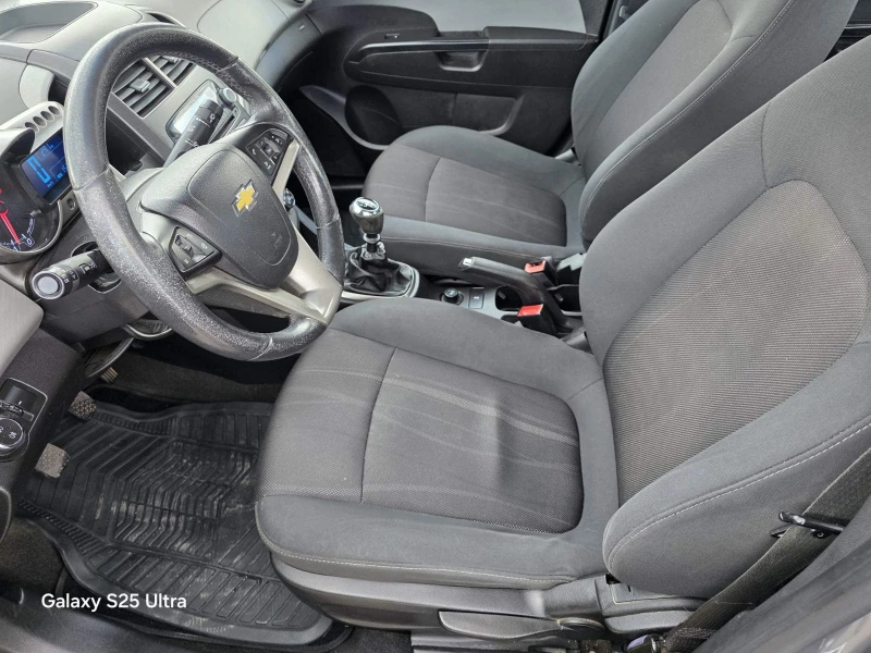 Chevrolet Aveo 1.6, снимка 5 - Автомобили и джипове - 53028870