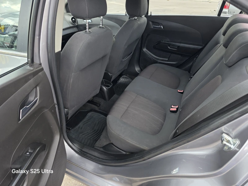 Chevrolet Aveo 1.6, снимка 4 - Автомобили и джипове - 53028870