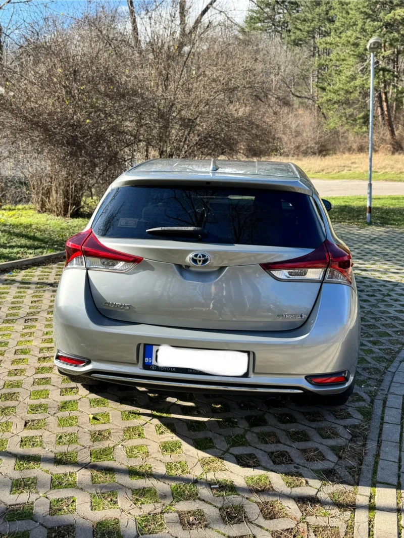 Toyota Auris 1.8 HYBRID , снимка 6 - Автомобили и джипове - 52505312