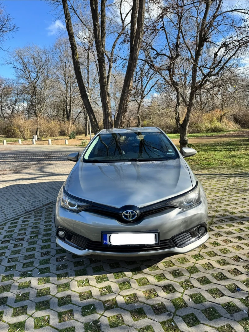 Toyota Auris 1.8 HYBRID , снимка 3 - Автомобили и джипове - 52505312