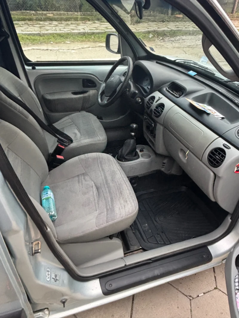 Renault Kangoo 1.5dci, снимка 9 - Автомобили и джипове - 52885409