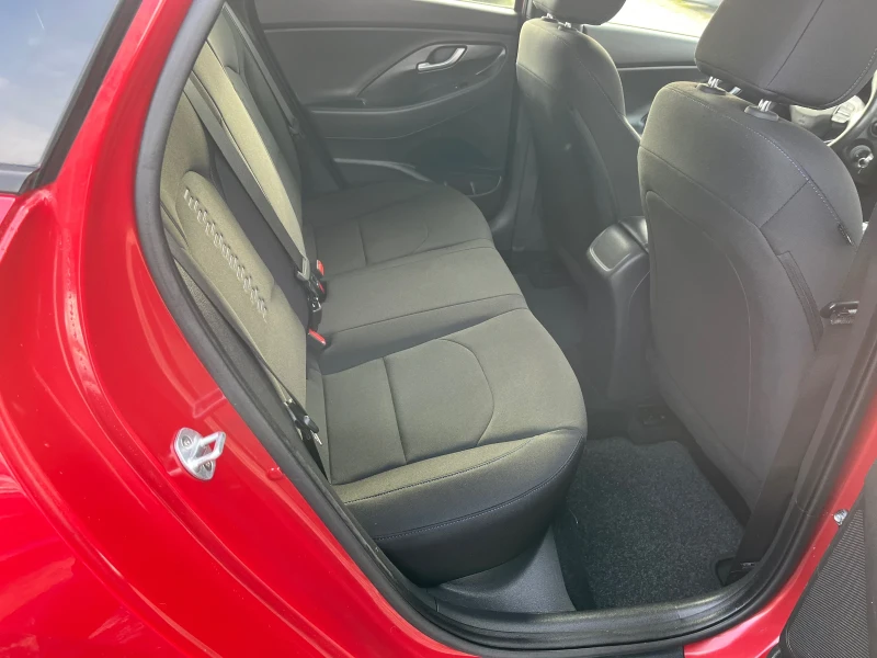 Hyundai I30 1.4 DOHC SPORT , снимка 11 - Автомобили и джипове - 53419439