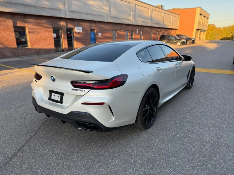 BMW 850 XDRIVE * SWAROVSKI * 360 * LASER * ПОДГРЕВ * PANO , снимка 4 - Автомобили и джипове - 53418726