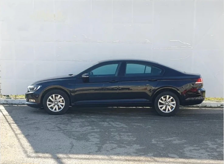 VW Passat Trendline 2.0 TDI, снимка 2 - Автомобили и джипове - 48575243